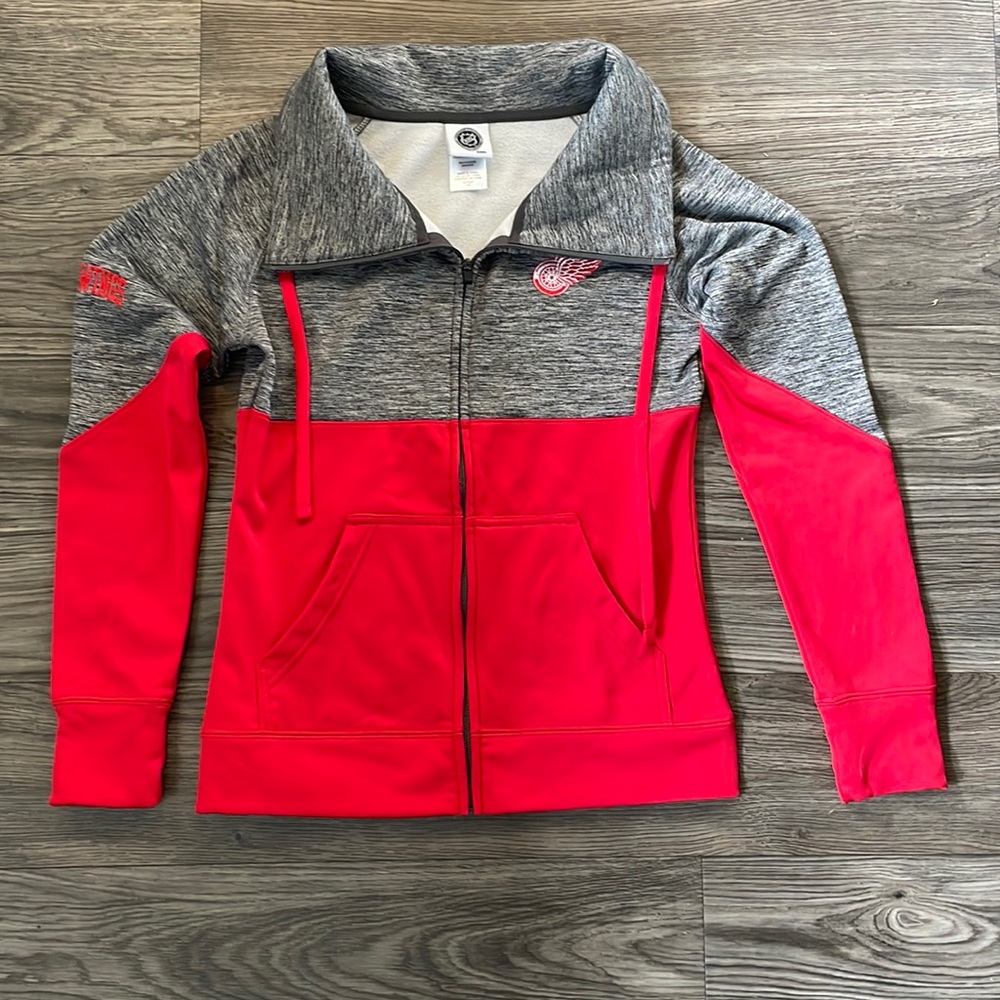 Red Wings Official Apparel - S